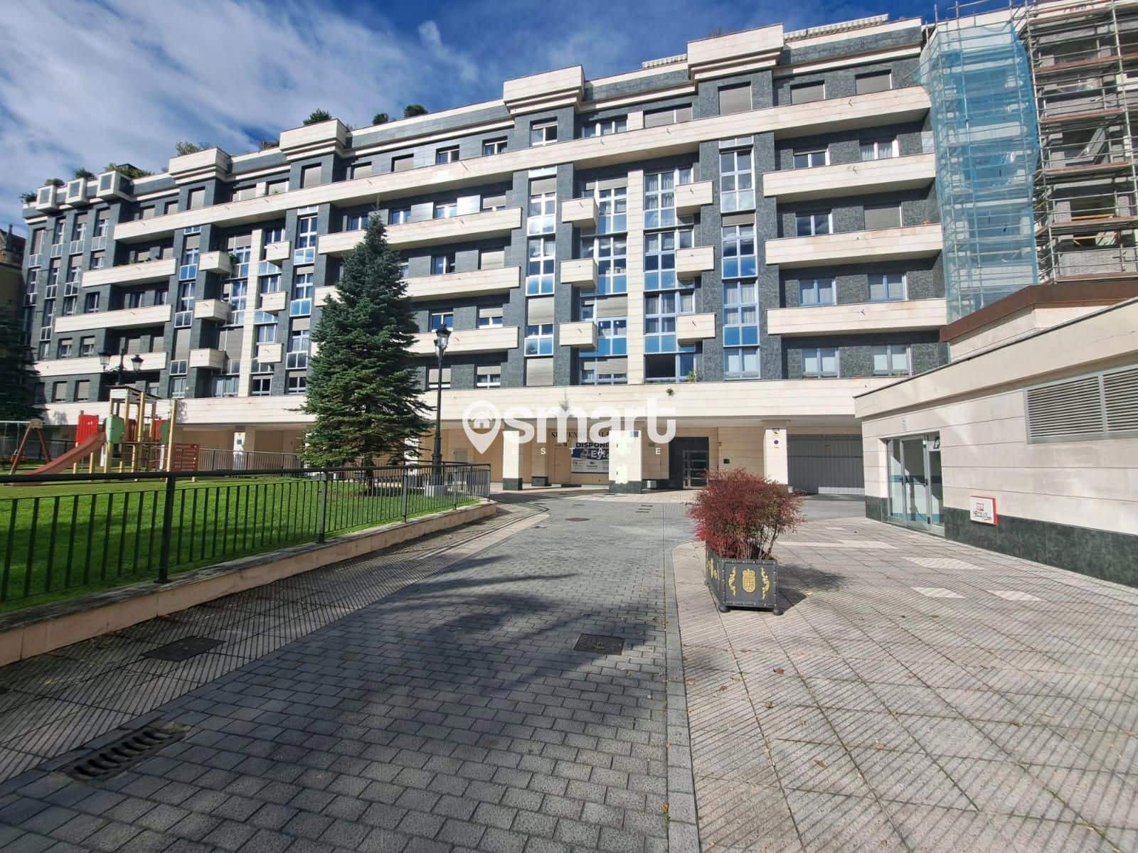 Komercyjne na sprzedaż w Oviedo - 324 000 € (Ref: 8596637)