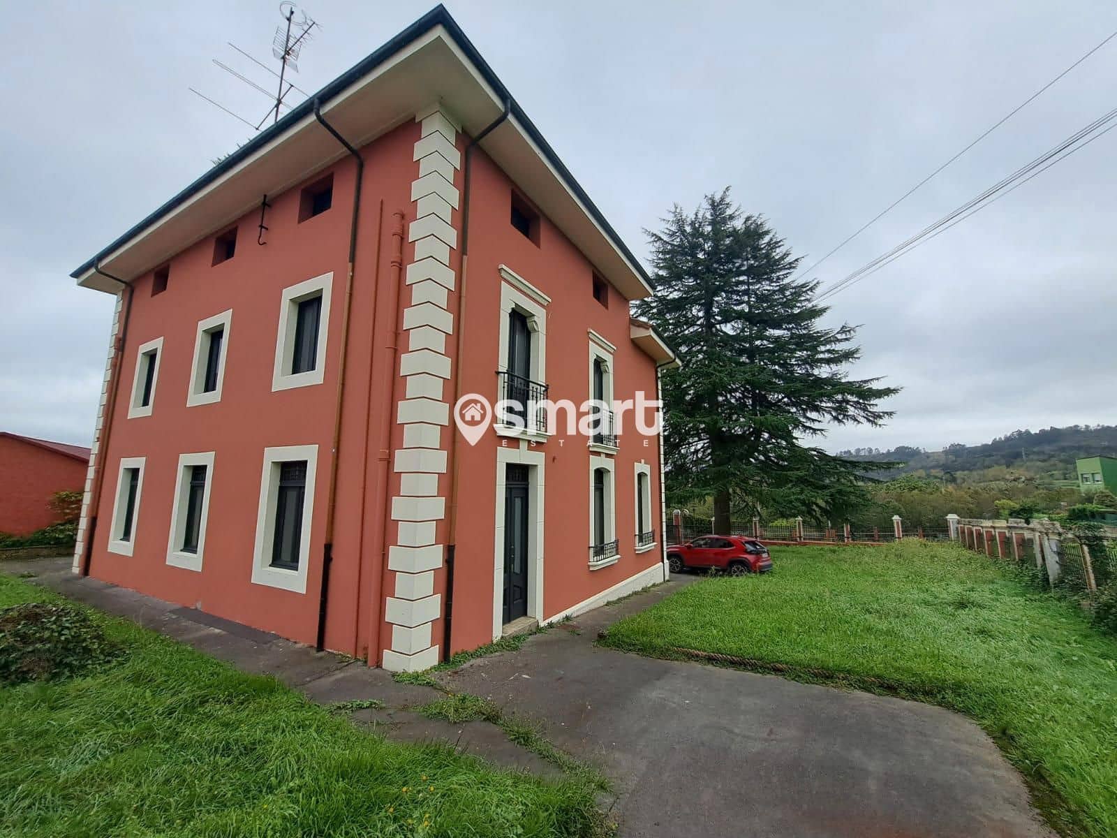 Villa til salgs i Pola de Siero - € 590 000 (Ref: 8607659)