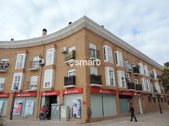 2 bedroom Flat for sale in Griñón - € 200,700 (Ref: 8633987)