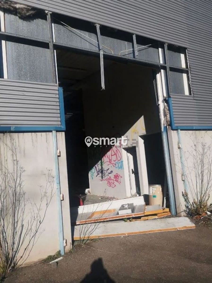 Erhverv til salg i Mieres - € 261.000 (Ref: 8644279)