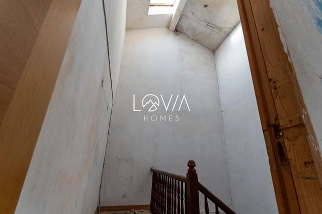 Piso de 3 habitaciones en Reinosa en venta - 46.000 € (Ref: 8699207)