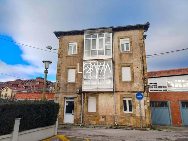 Piso de 3 habitaciones en Reinosa en venta - 46.000 € (Ref: 8699207)