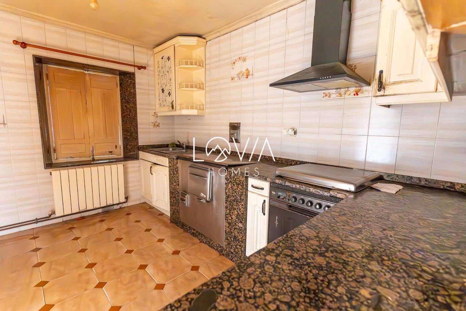 4 slaapkamer Villa te koop in Santa Maria de Cayon - € 224.000 (Ref: 8710129)