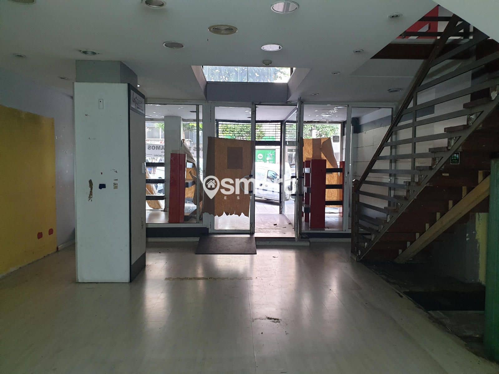 Erhverv til salg i Aviles - € 60.000 (Ref: 8710742)