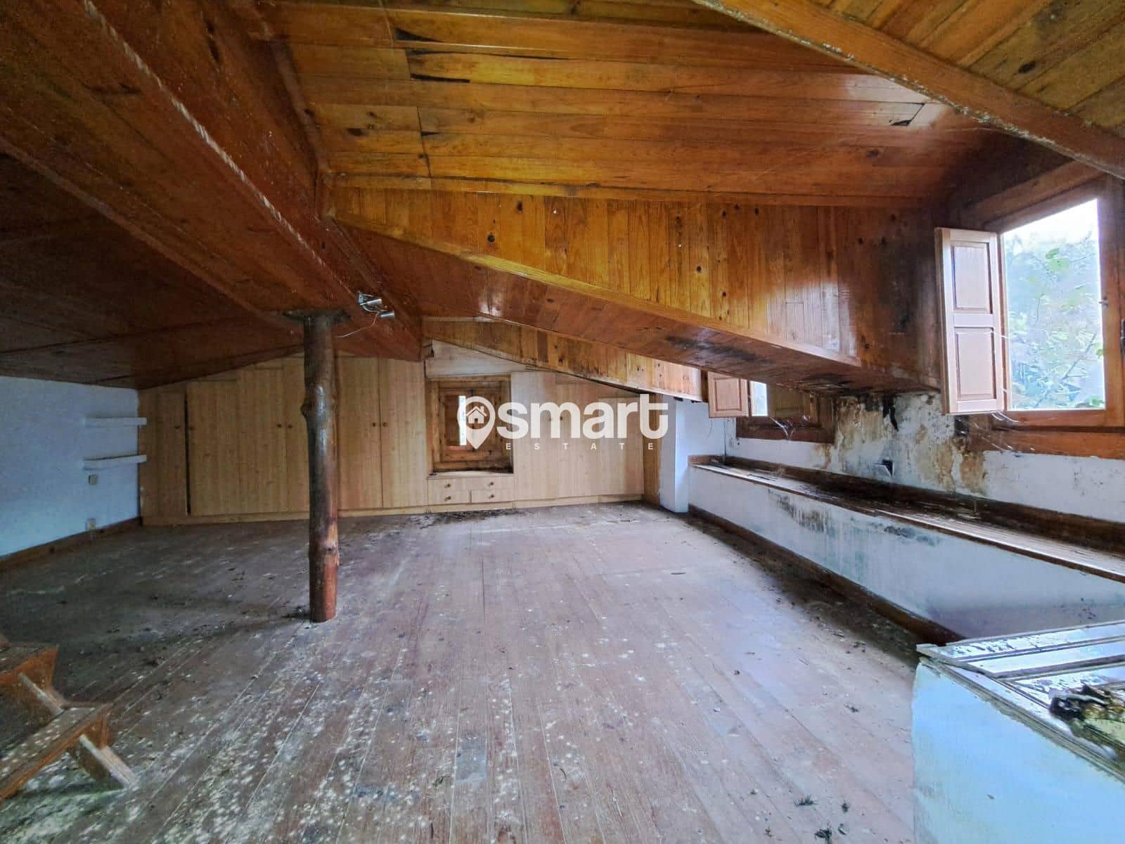 3 soveværelse Byhus til salg i Mieres - € 26.000 (Ref: 8762777)