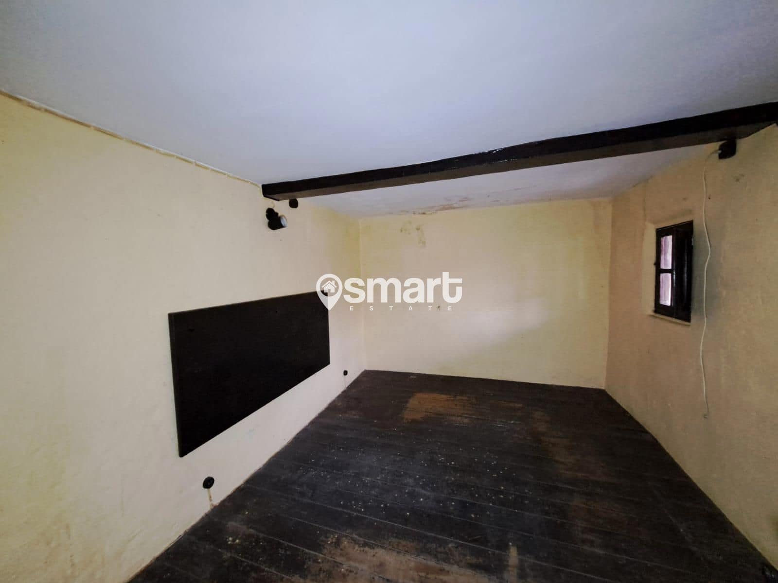 3 soveværelse Byhus til salg i Mieres - € 26.000 (Ref: 8762777)