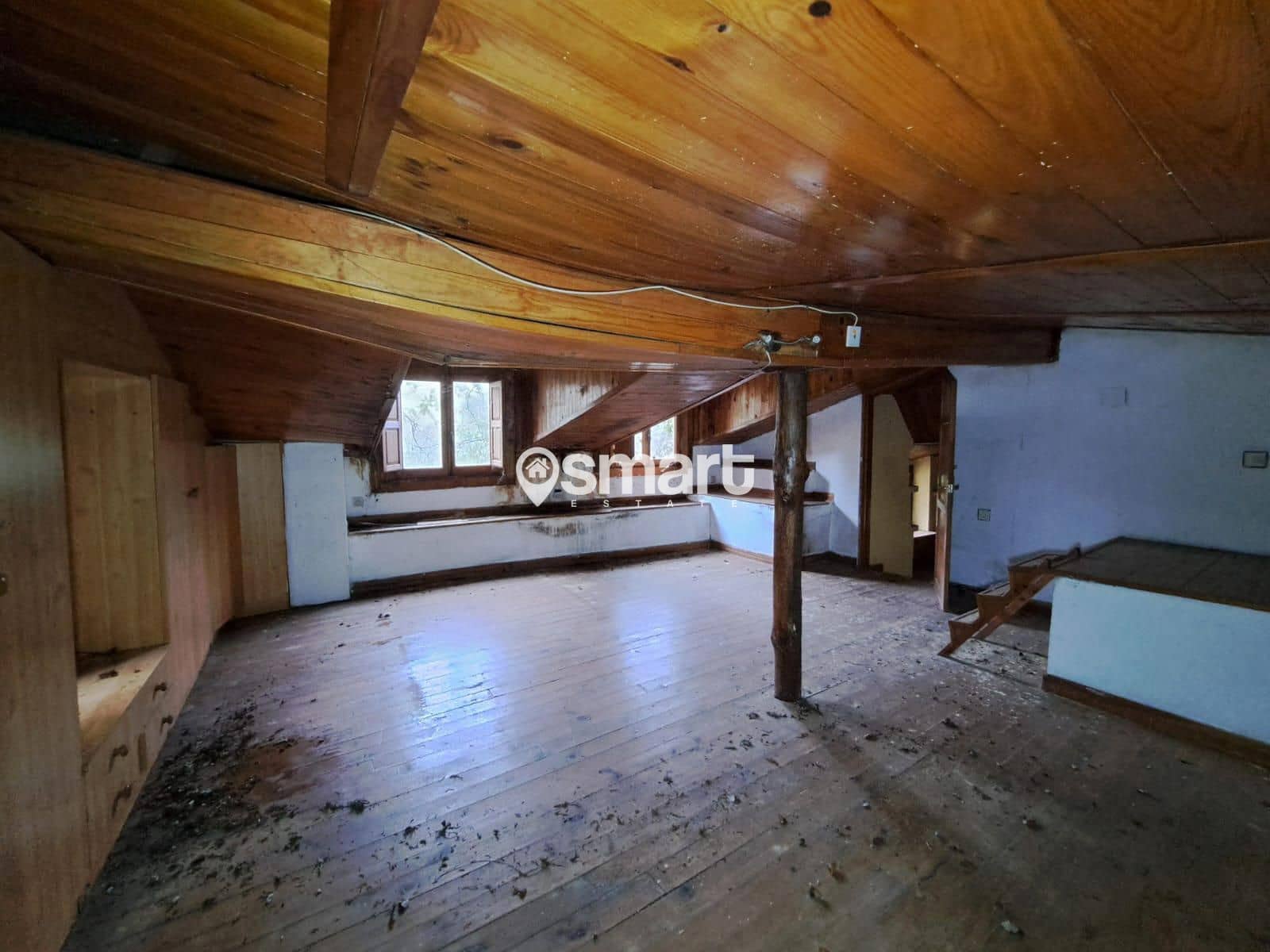 3 soveværelse Byhus til salg i Mieres - € 26.000 (Ref: 8762777)