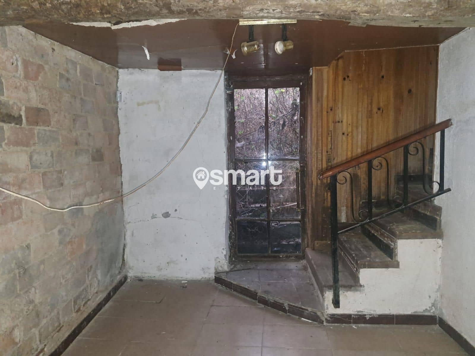 3 soveværelse Byhus til salg i Mieres - € 26.000 (Ref: 8762777)