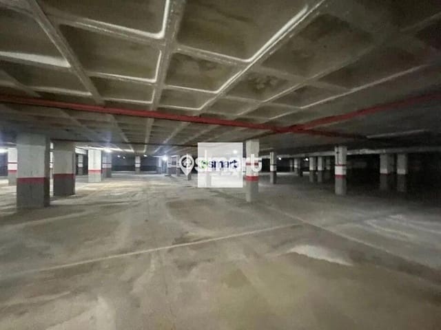 Autotalli myytävänä paikassa Centro Urbano, Oviedo - 11 858 € (Ref: 8769119)