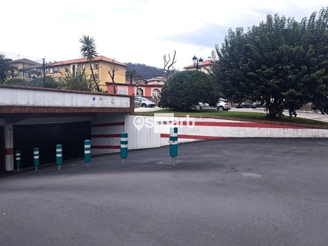 Autotalli myytävänä paikassa Centro Urbano, Oviedo - 11 858 € (Ref: 8769119)