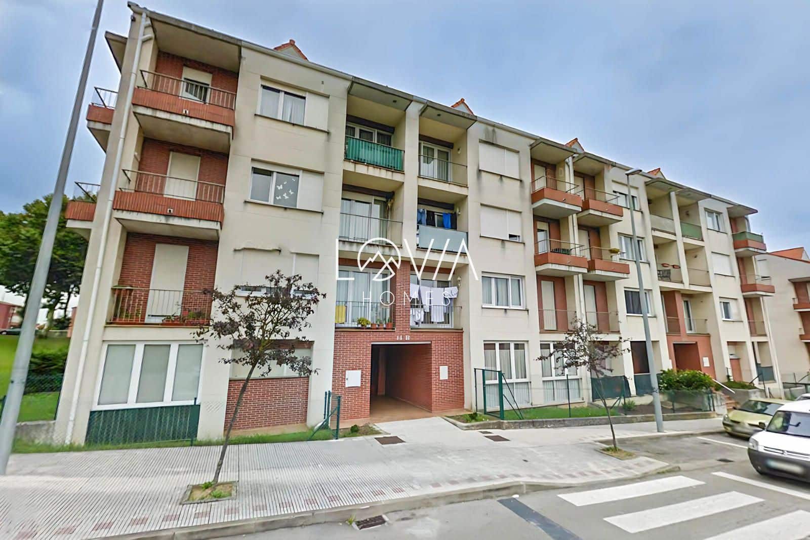 Piso de 4 habitaciones en El Astillero en venta - 149.550 € (Ref: 8873723)