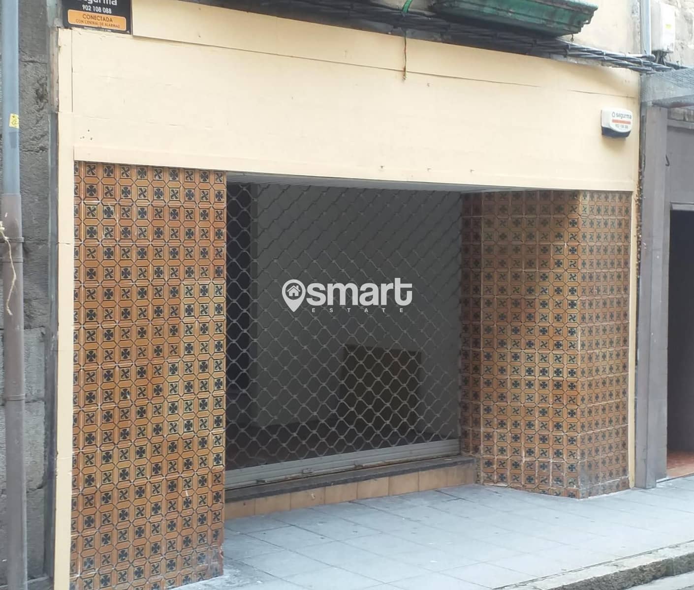 Kommersiell til salgs i Laredo - € 240 000 (Ref: 8904904)