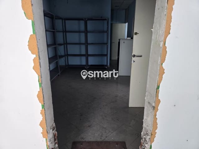 Kaupallinen myytävänä paikassa Muriedas, Camargo - 221 500 € (Ref: 8925375)