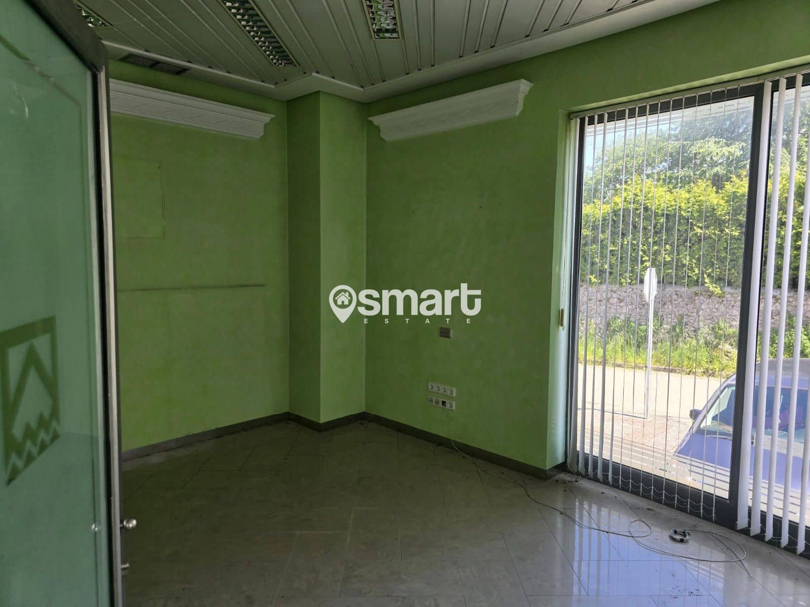 Commercieel te koop in Camargo - € 221.500 (Ref: 8925375)