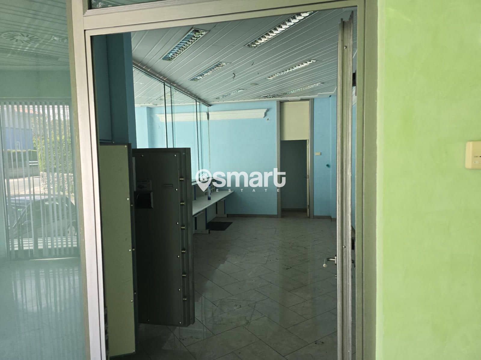 Commercieel te koop in Camargo - € 221.500 (Ref: 8925375)