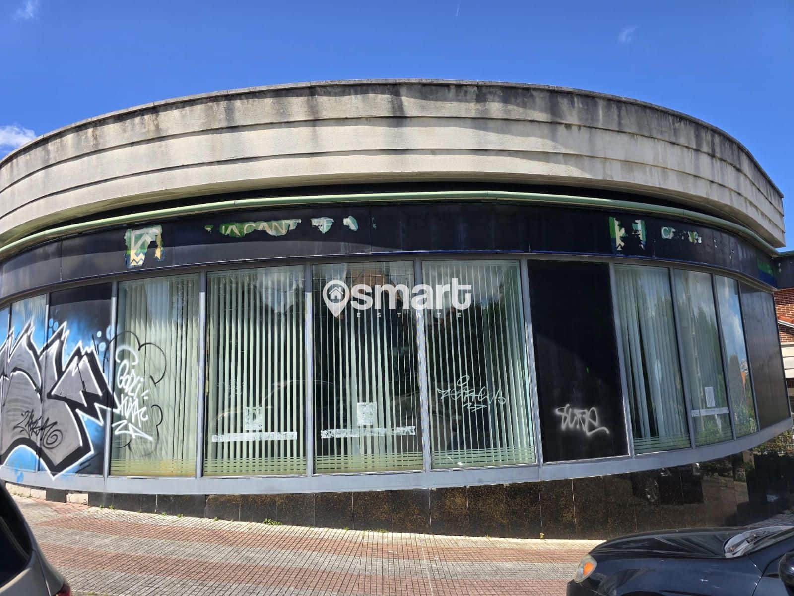 Commercieel te koop in Camargo - € 221.500 (Ref: 8925375)