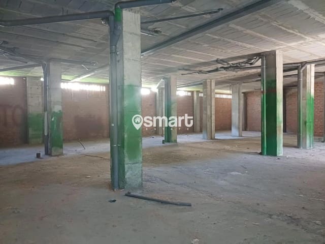 Commercial for sale in Santander - € 289,600 (Ref: 8973993)