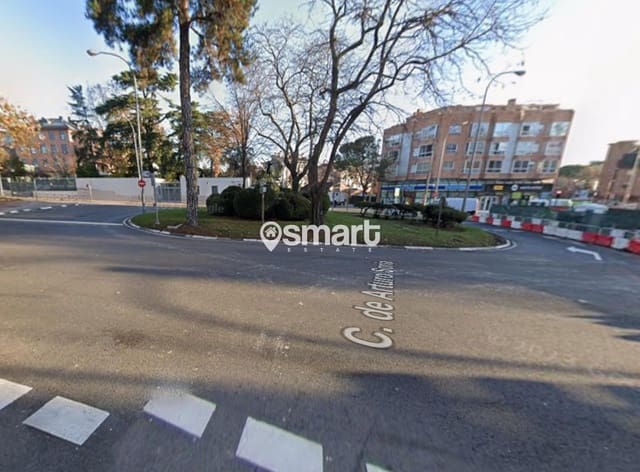 Commercial for sale in Colina, Madrid city - € 1,108,000 (Ref: 9001971)