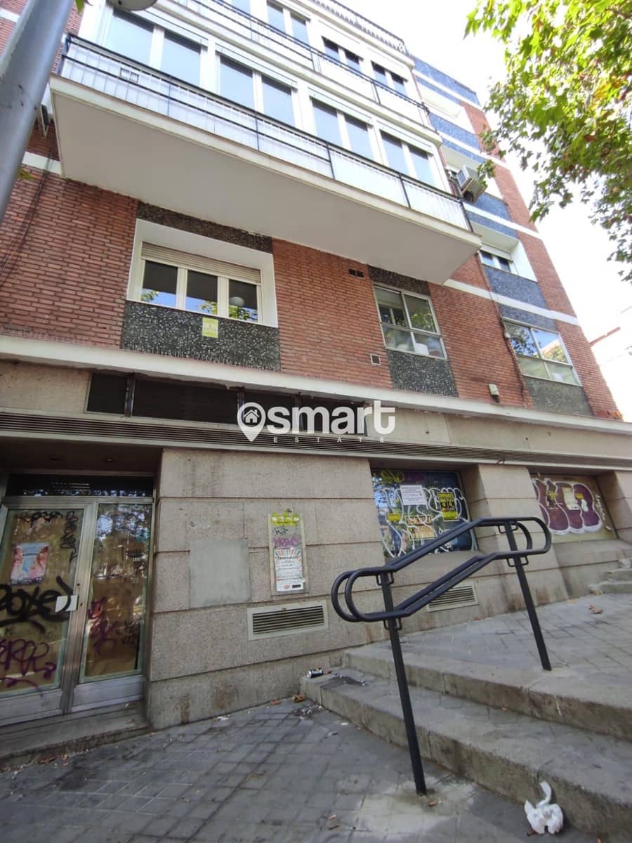 Erhverv til salg i Madrid by - € 1.108.000 (Ref: 9001971)