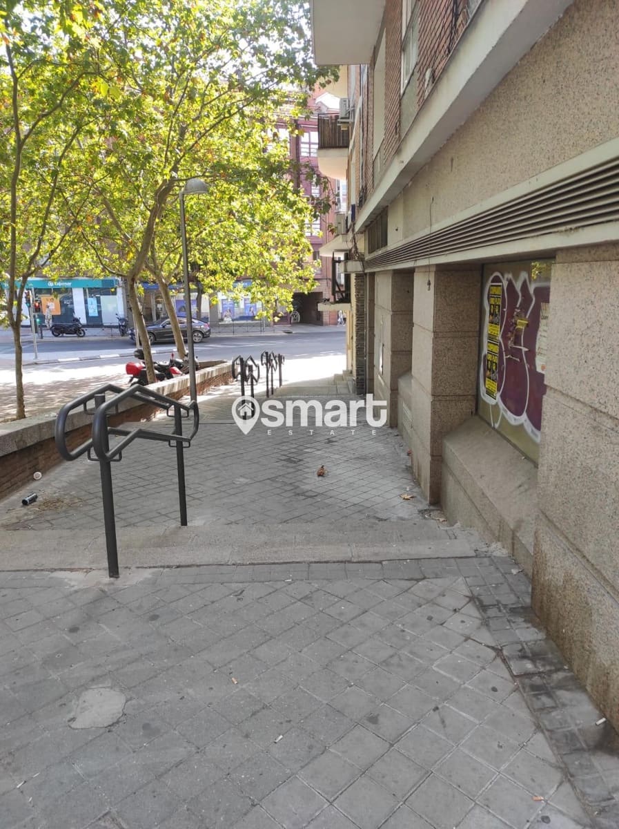 Erhverv til salg i Madrid by - € 1.108.000 (Ref: 9001971)