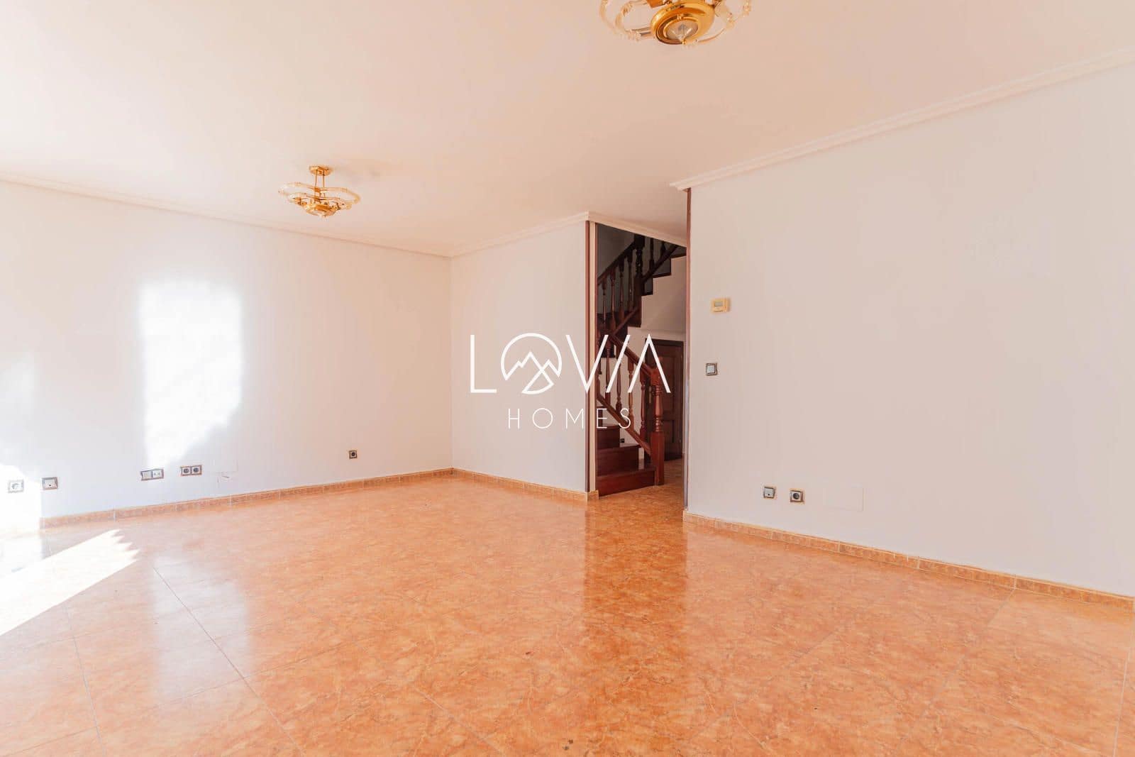 Casa em Banda para venda em El Astillero - 376 000 € (Ref: 9066902)