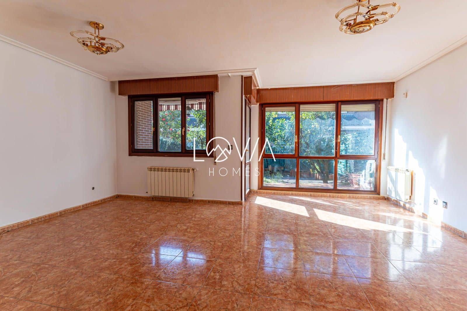 Casa em Banda para venda em El Astillero - 376 000 € (Ref: 9066902)