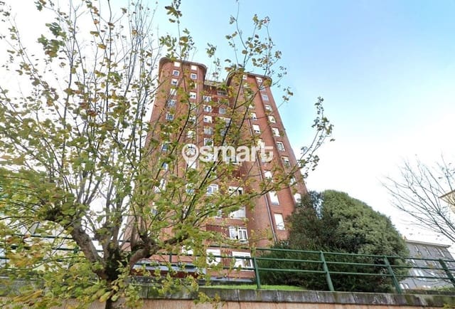 3 bedroom Flat for sale in Santander - € 104,400 (Ref: 9111465)