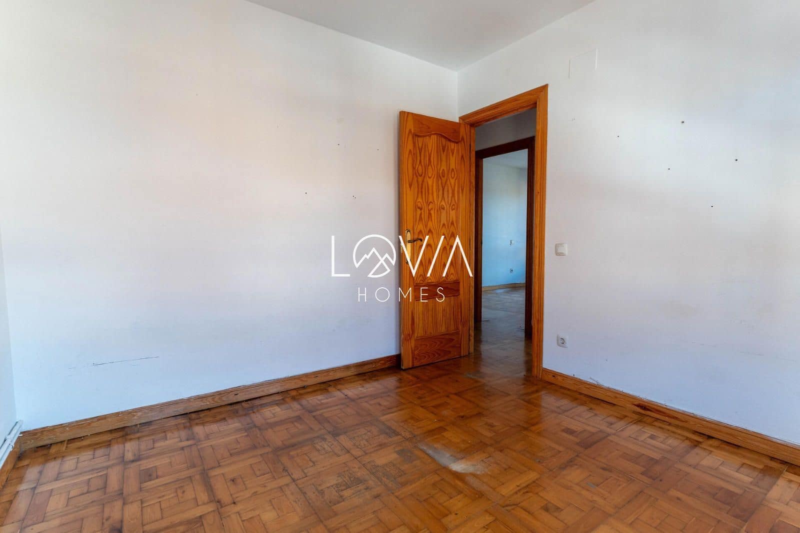 3 bedroom Flat for sale in Cartes - € 138,000 (Ref: 9118413)