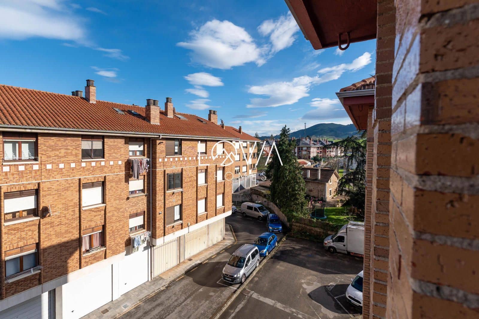 3 bedroom Flat for sale in Cartes - € 138,000 (Ref: 9118413)