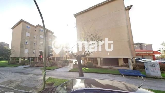 Piso de 3 habitaciones en Santander en venta - 121.000 € (Ref: 9138587)