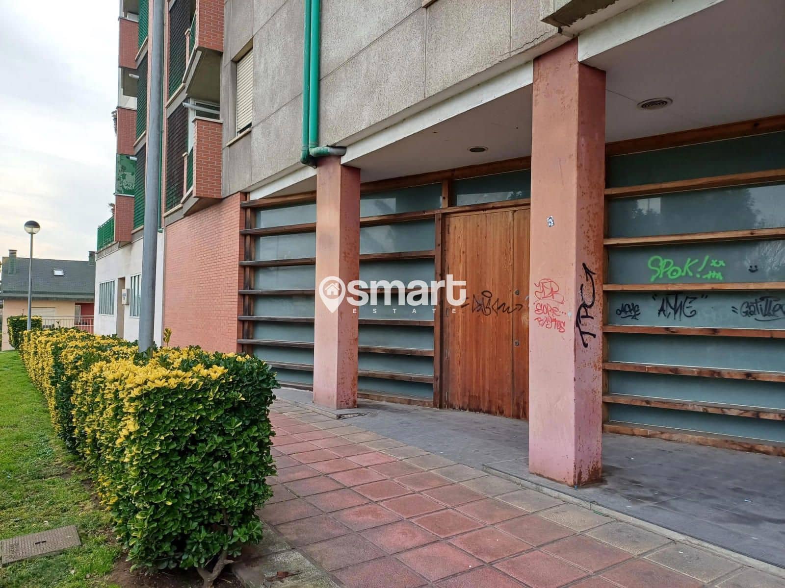 Comercial para venda em Santander - 175 200 € (Ref: 9151131)