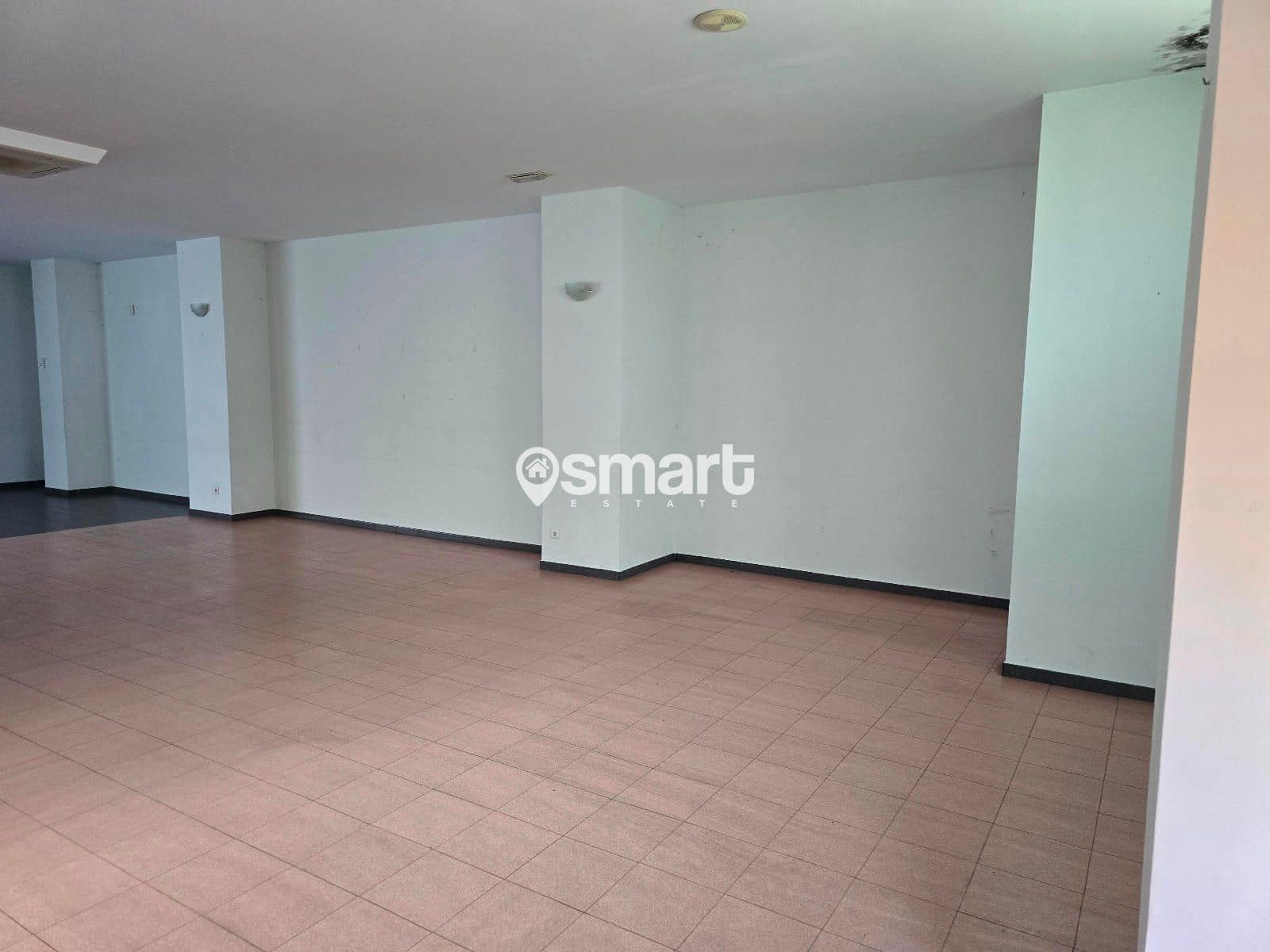 Comercial para venda em Santander - 175 200 € (Ref: 9151131)