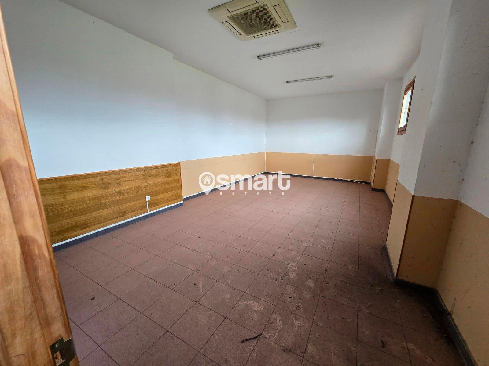 Comercial para venda em Santander - 175 200 € (Ref: 9151131)