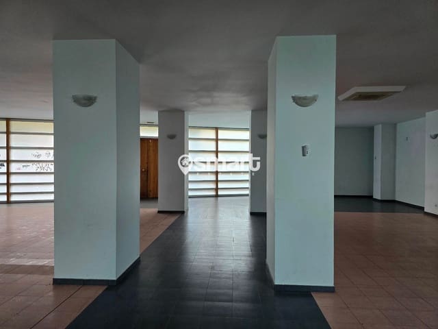 Commercial for sale in Santander - € 175,200 (Ref: 9151131)