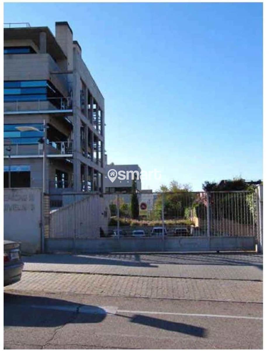 Garage for sale in Madrid city - € 6,930 (Ref: 9289647)