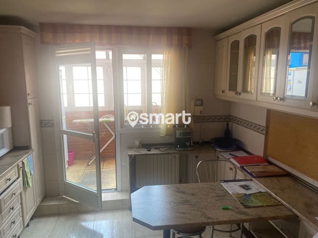 3 bedroom Townhouse for sale in Cubas de la Sagra with pool garage - € 340,000 (Ref: 9293560)