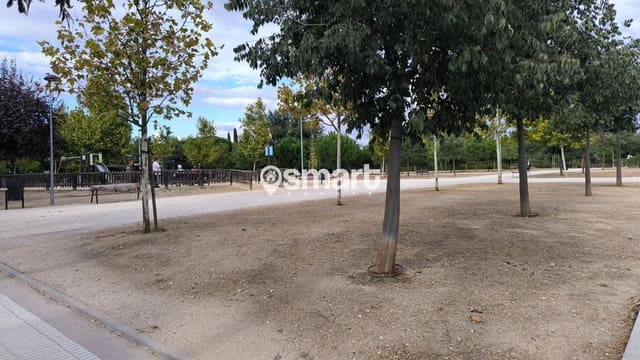 2 bedroom Flat for sale in San Fermín, Madrid city - € 131,200 (Ref: 9305365)