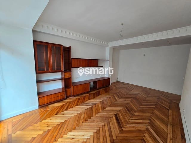3 bedroom Flat for sale in Santander - € 329,000 (Ref: 9314477)