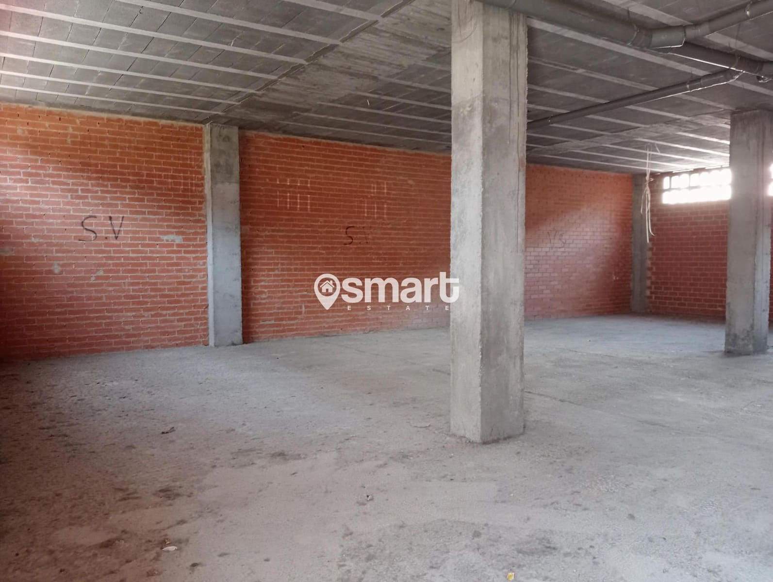 Commercial for sale in Pravia - € 35,600 (Ref: 9322389)