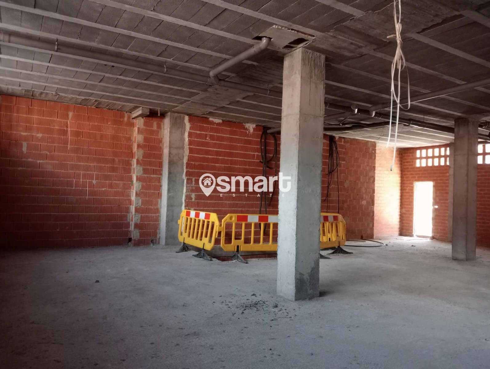 Commercial for sale in Pravia - € 35,600 (Ref: 9322389)
