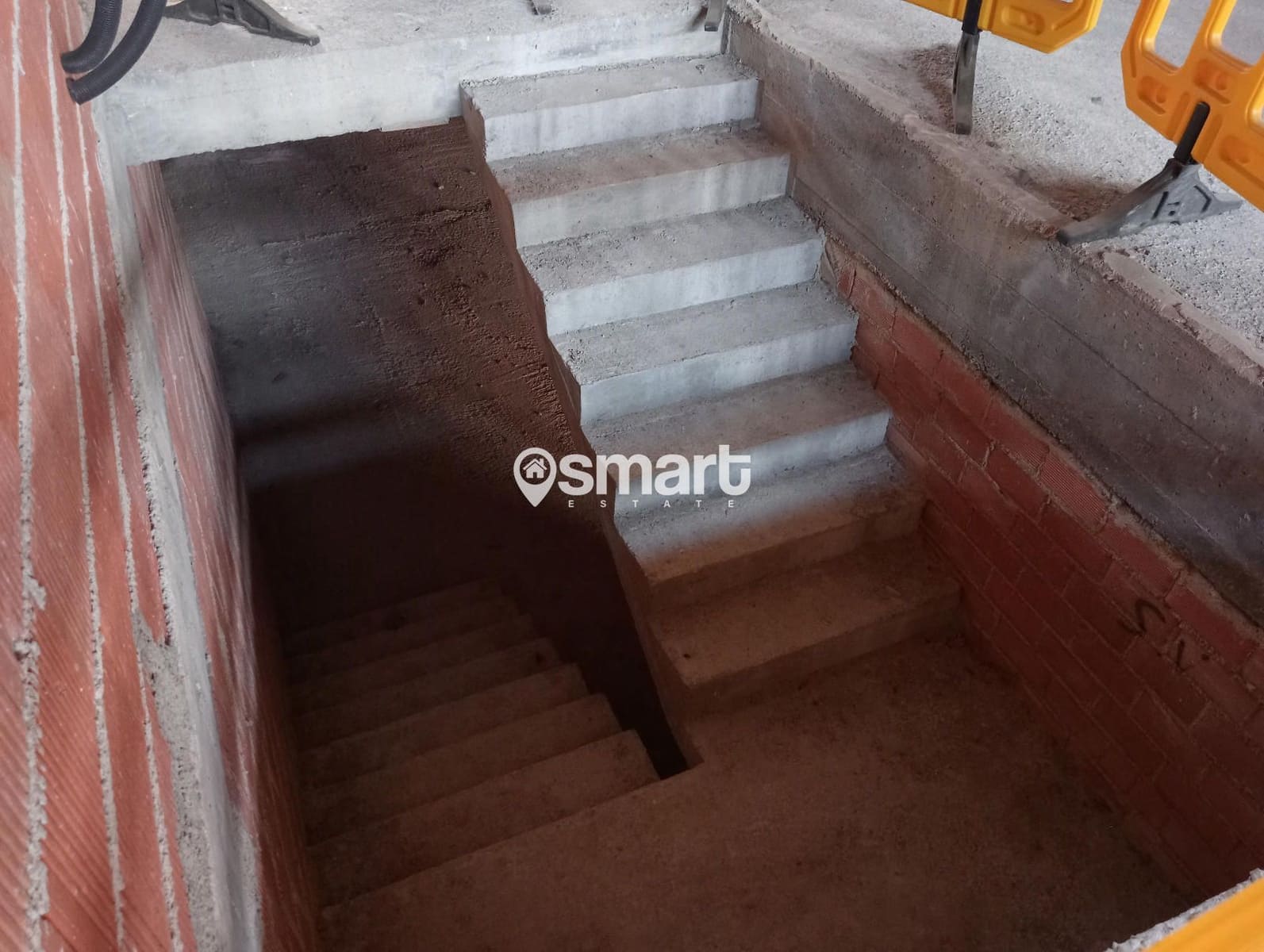 Commercial for sale in Pravia - € 35,600 (Ref: 9322389)