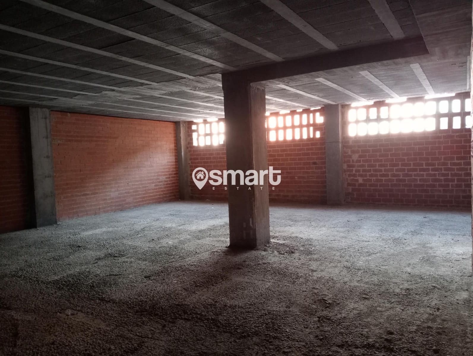 Commercial for sale in Pravia - € 35,600 (Ref: 9322389)