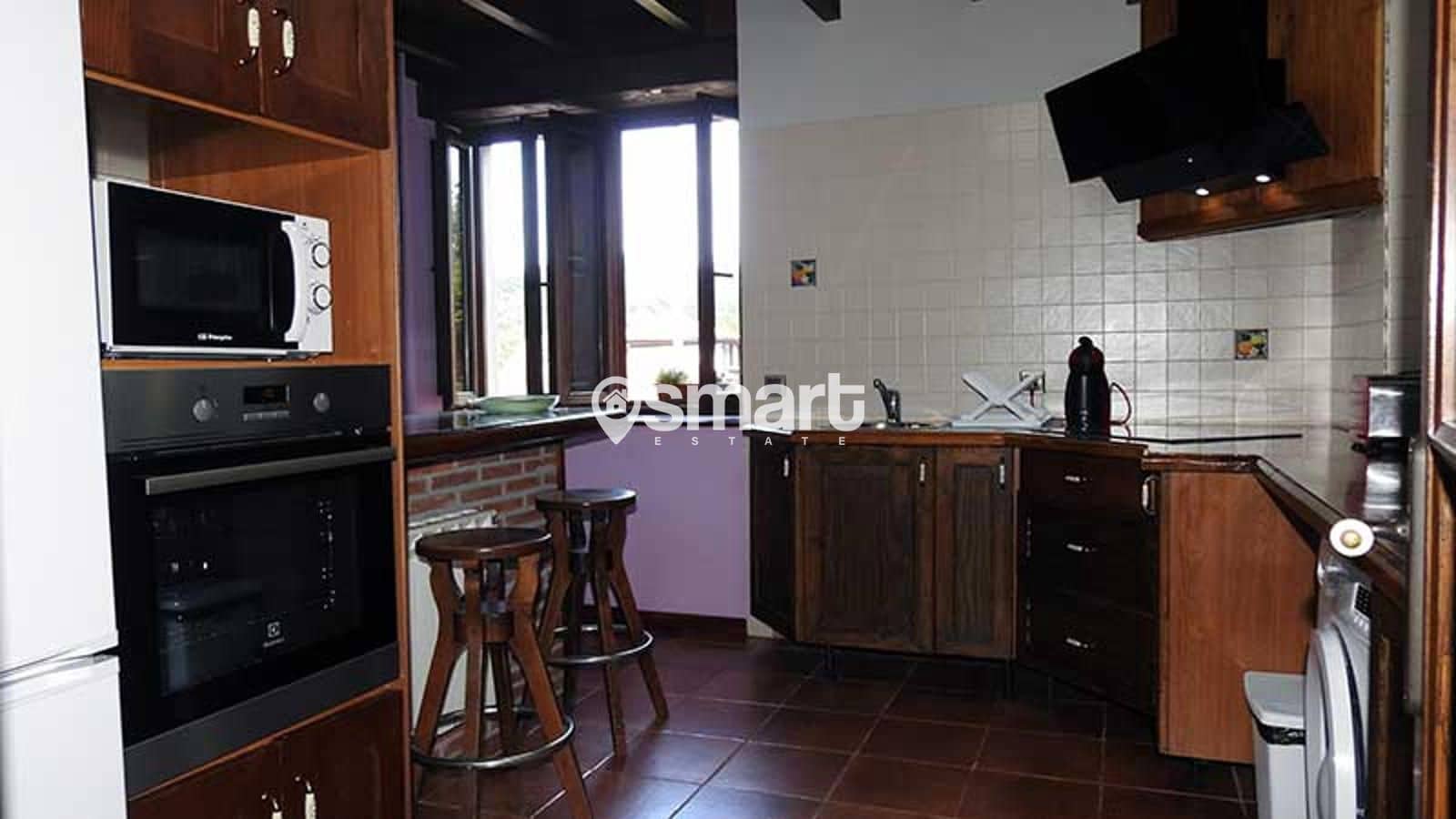 4 soverom Villa til salgs i Onis med garasje - € 179 000 (Ref: 9344211)