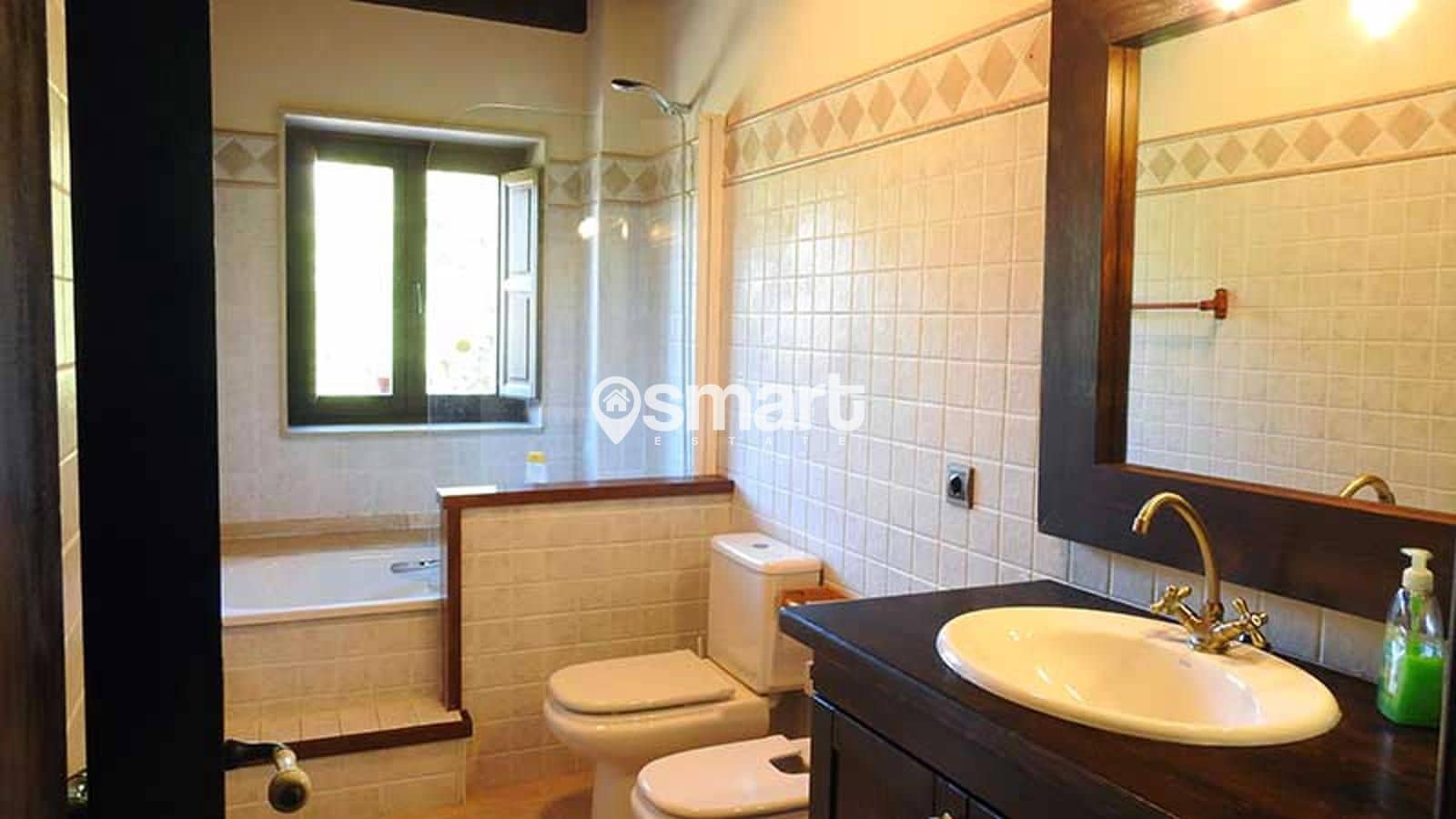 4 soverom Villa til salgs i Onis med garasje - € 179 000 (Ref: 9344211)