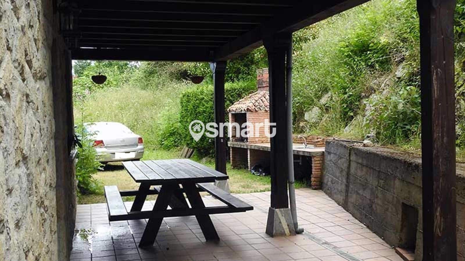 4 soverom Villa til salgs i Onis med garasje - € 179 000 (Ref: 9344211)