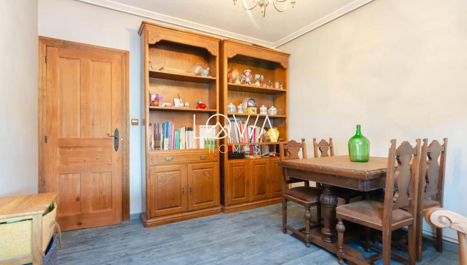 5 bedroom Villa for sale in Corvera de Asturias with garage - € 549,900 (Ref: 9471010)