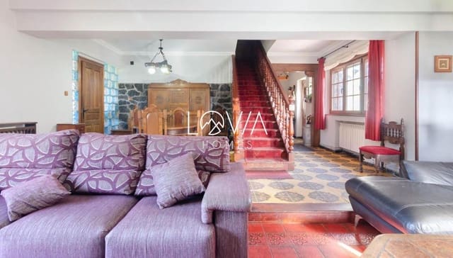 5 bedroom Villa for sale in Corvera de Asturias - € 549,900 (Ref: 9471010)