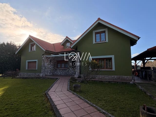 5 bedroom Villa for sale in Corvera de Asturias with garage - € 549,900 (Ref: 9471010)