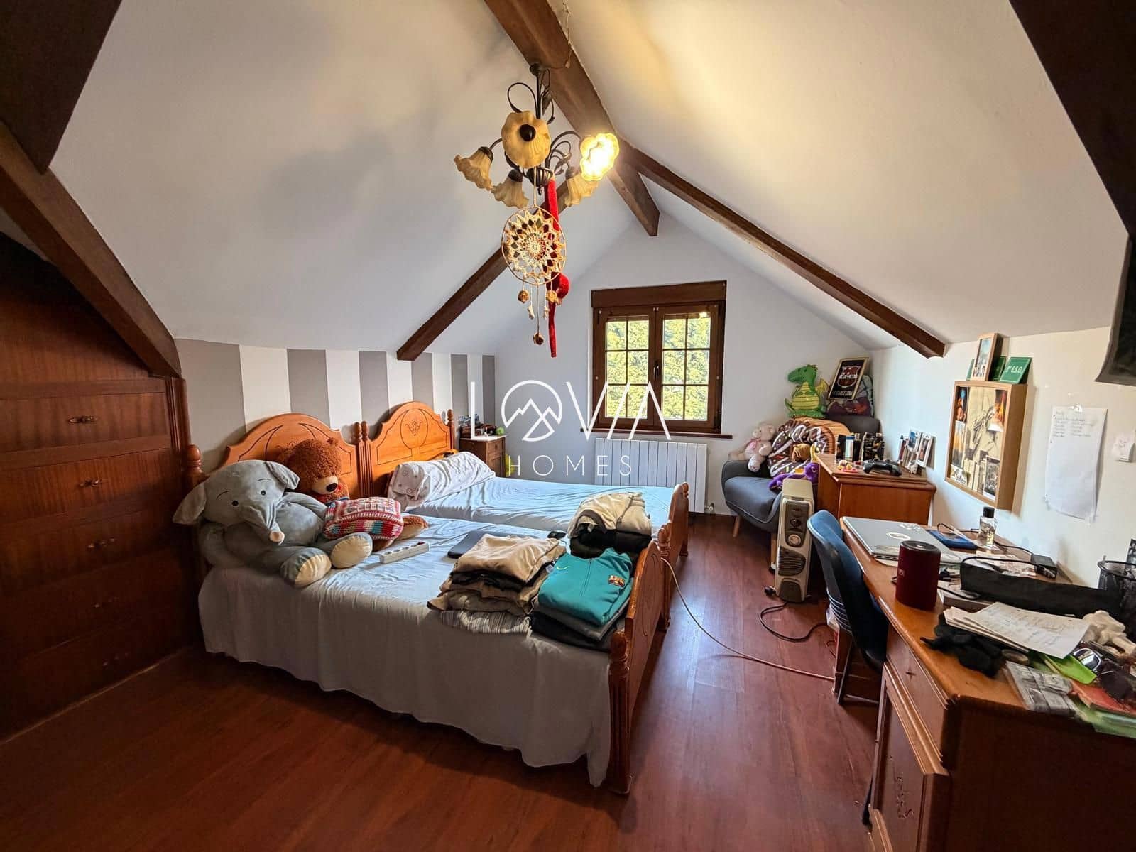 5 bedroom Villa for sale in Corvera de Asturias with garage - € 549,900 (Ref: 9471010)