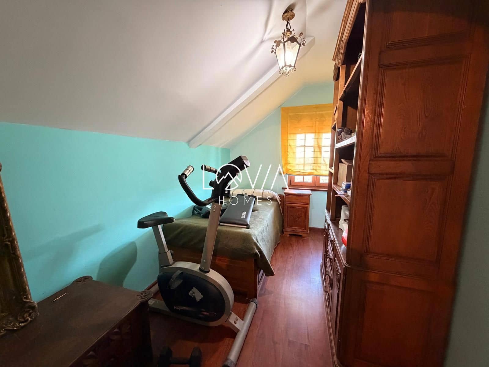 5 bedroom Villa for sale in Corvera de Asturias with garage - € 549,900 (Ref: 9471010)